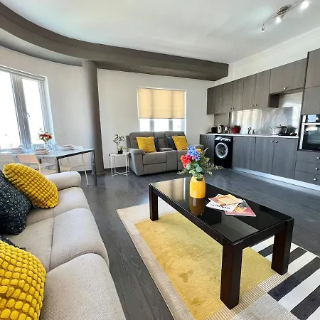 Millenia アパート *