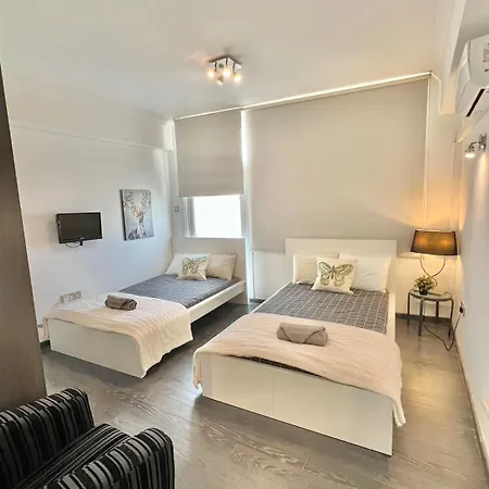 Millenia アパート